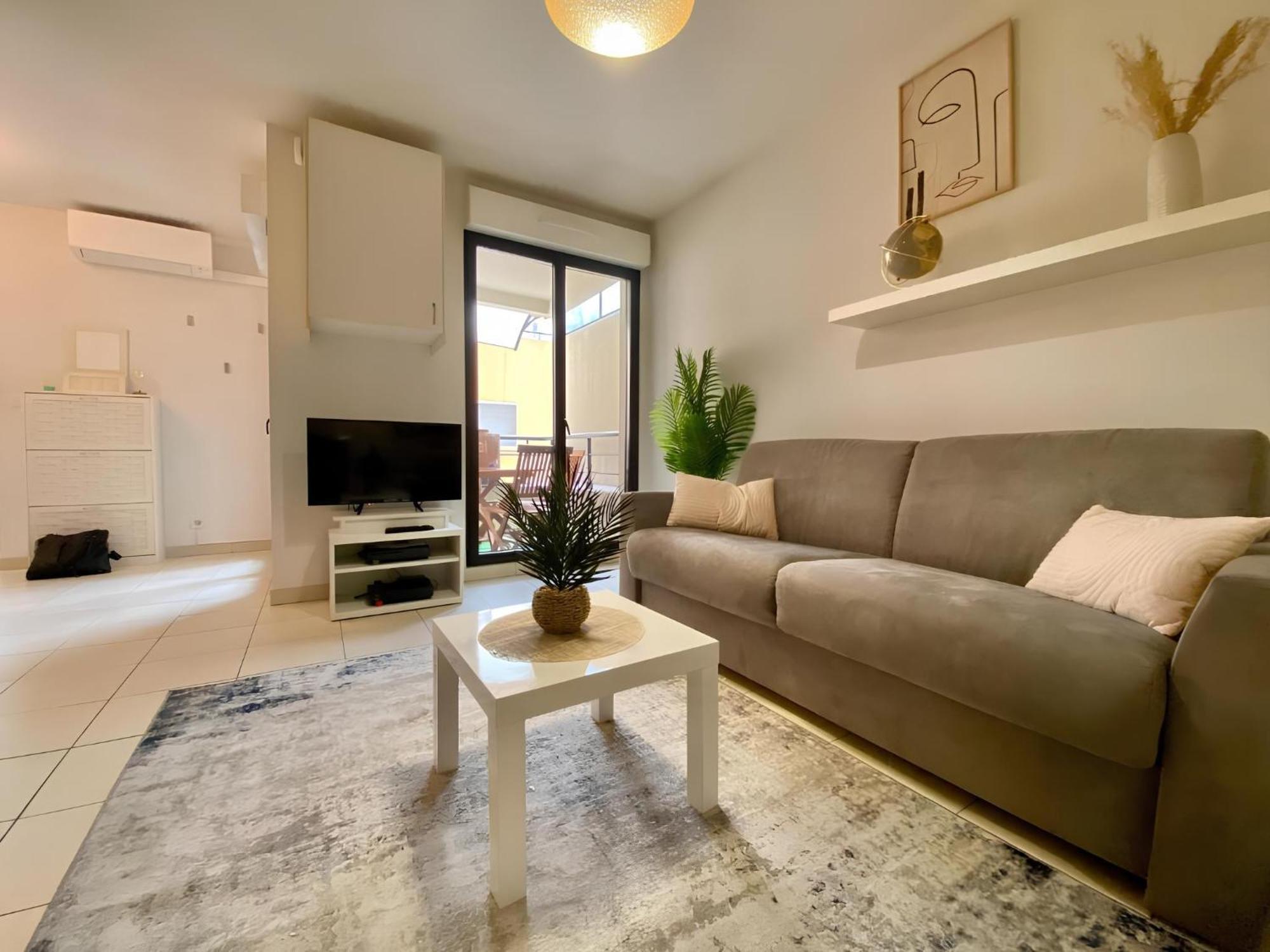 Apartamento "L'Alhambra" Proche Gare Et Centre Menton Exterior foto
